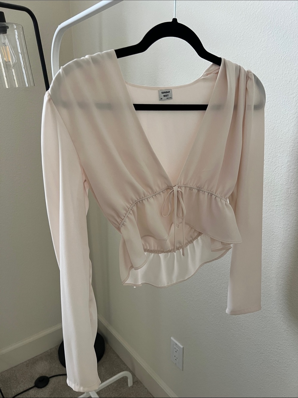 Aritzia Flowy Top